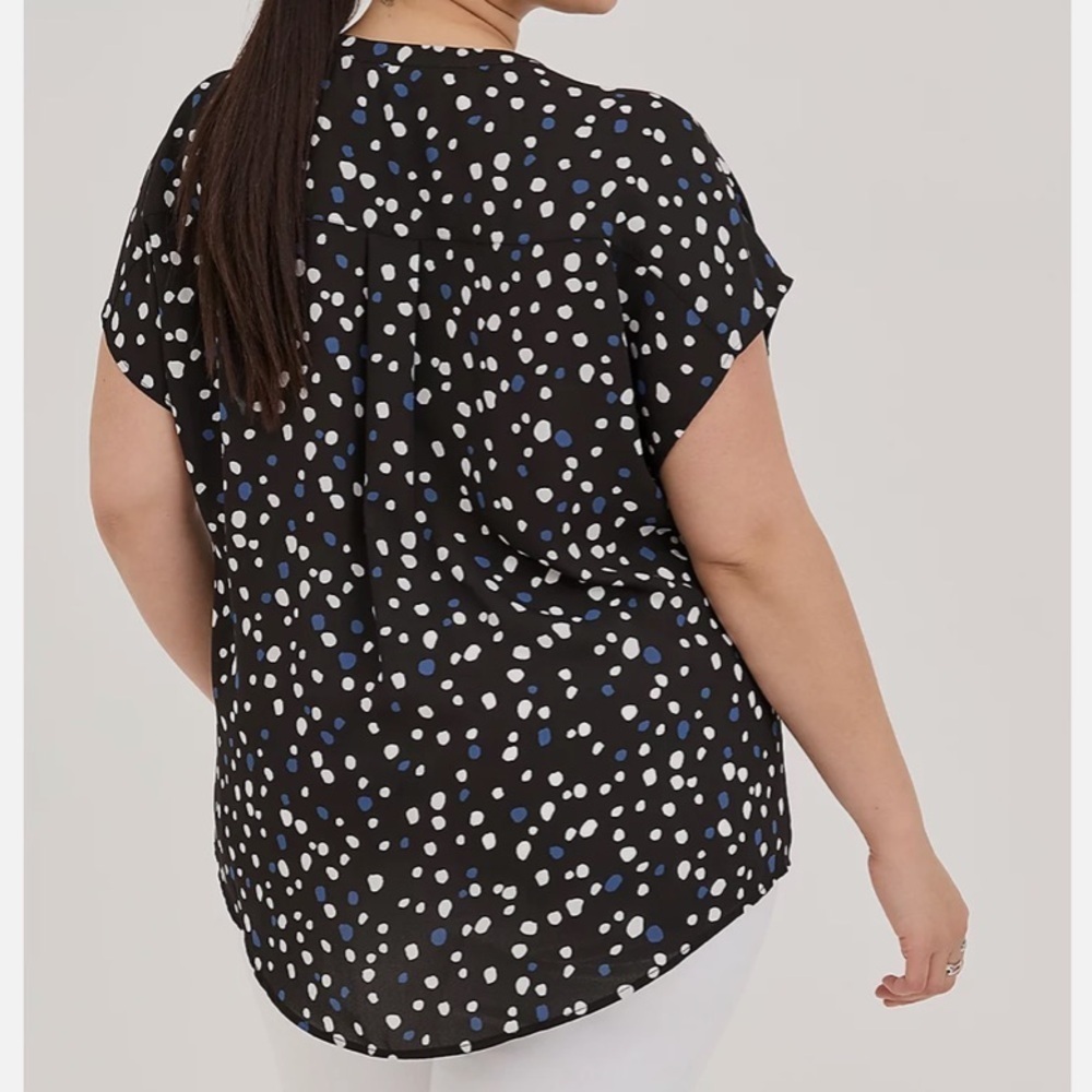 Torrid Black Blue Polka Dot Georgette Blouse Zip Front Dolman Sleeve 2X Plus - Picture 3 of 8